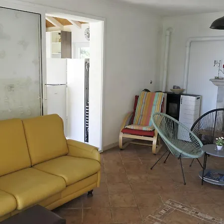 Maja - Four Bedroom House With Sea View
