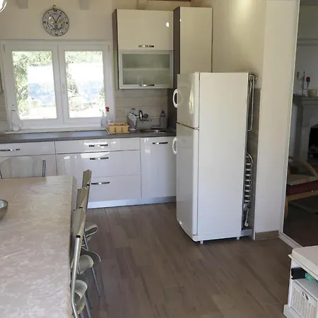 Maja - Four Bedroom House With Sea View *