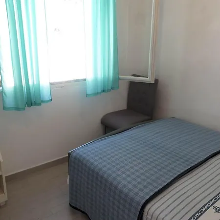 Дом отдыха Maja - Four Bedroom House With Sea View